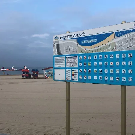 Playa Prat D'en Fores 度假居 *